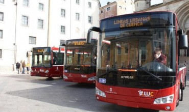 Rechazo de IU a la reestructuración de líneas de autobús urbano.